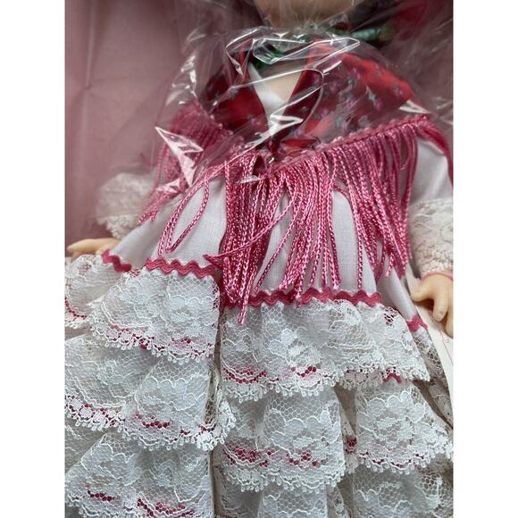 Madame Alexander Carmen Opera Series #1410 With Original Box & Tag 1984 - Picture 4 of 11